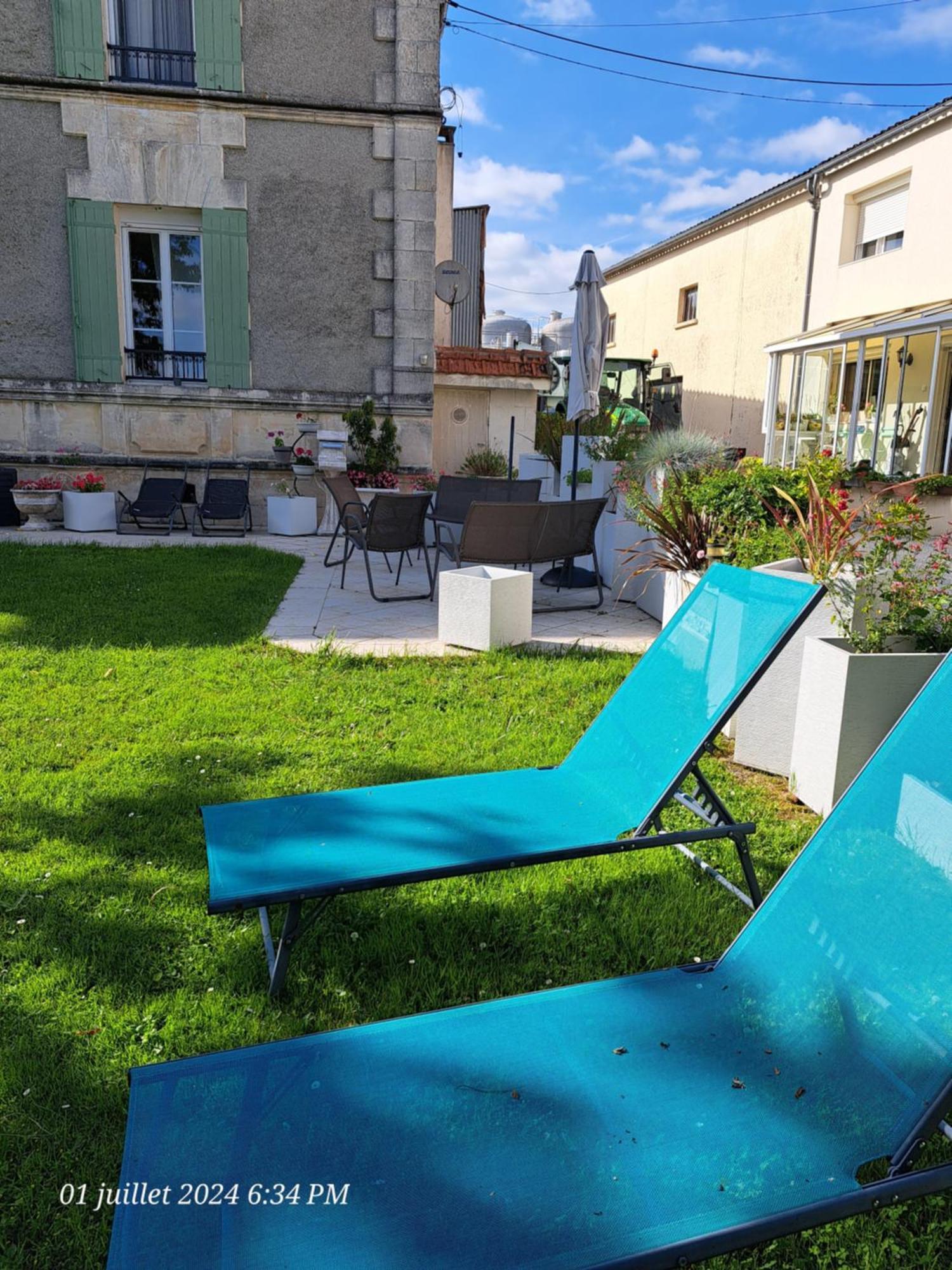 La Metairie Au Milieu Des Vignes Lejlighed Réaux Eksteriør billede